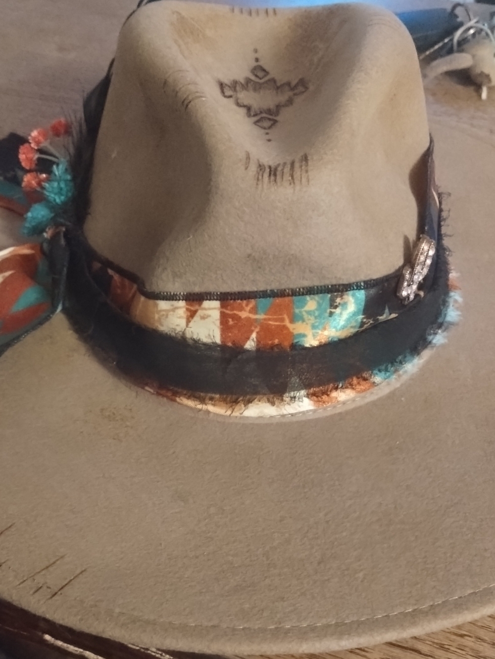 Beige Felt Fedora with Turquoise & Rust Patterned Band